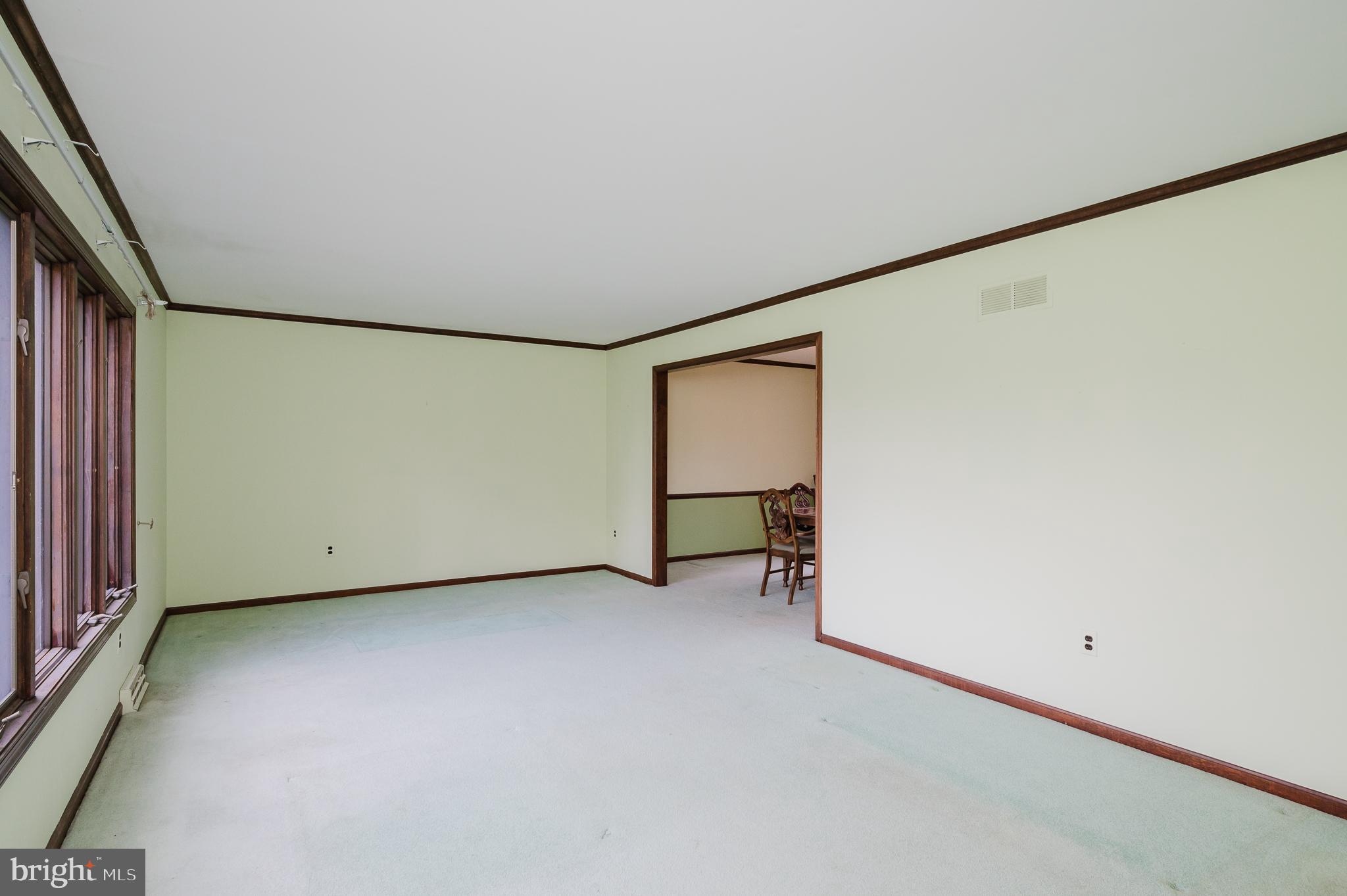 2602 Greene Lane Fallston, MD 21047 - Photo 16 of 42 Living Room