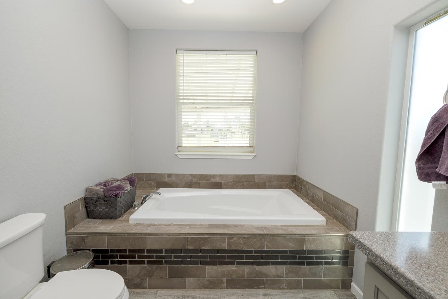 12420 Lancaster Road Oakdale, CA 95361 - Photo 39 of 70