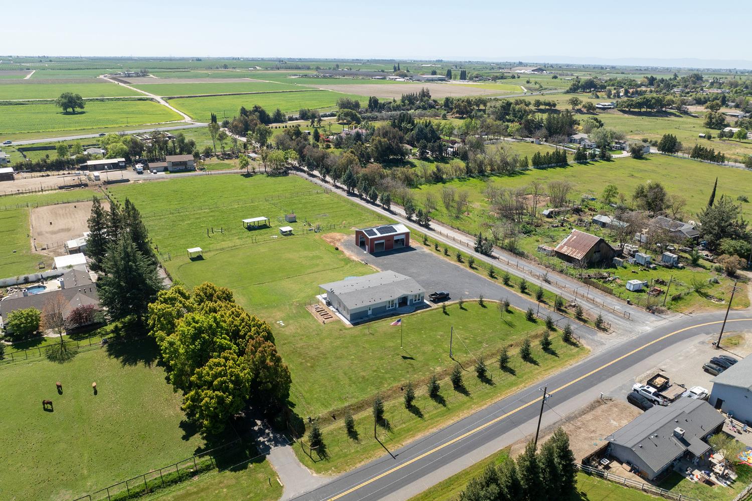 12420 Lancaster Road Oakdale, CA 95361 - Photo 4 of 70