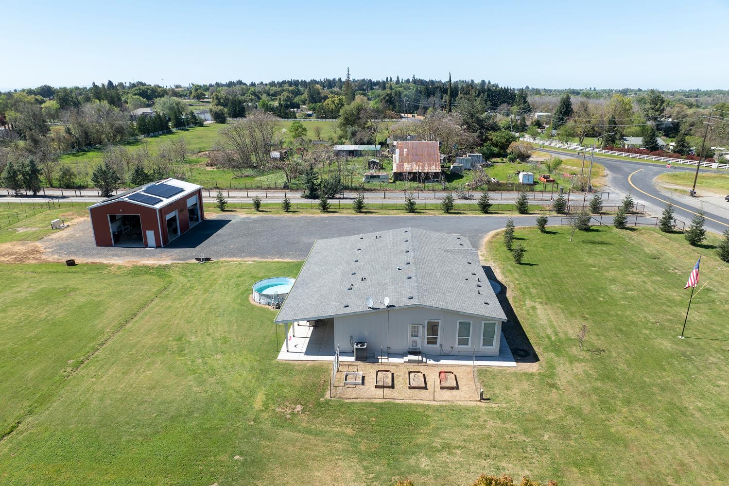 12420 Lancaster Road Oakdale, CA 95361 - Photo 6 of 70