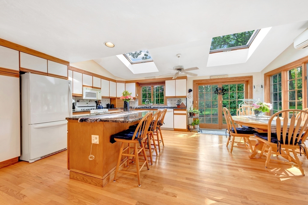98 Spring Avenue Arlington, MA 02476 - Photo 28 of 38 Gallery Image 28