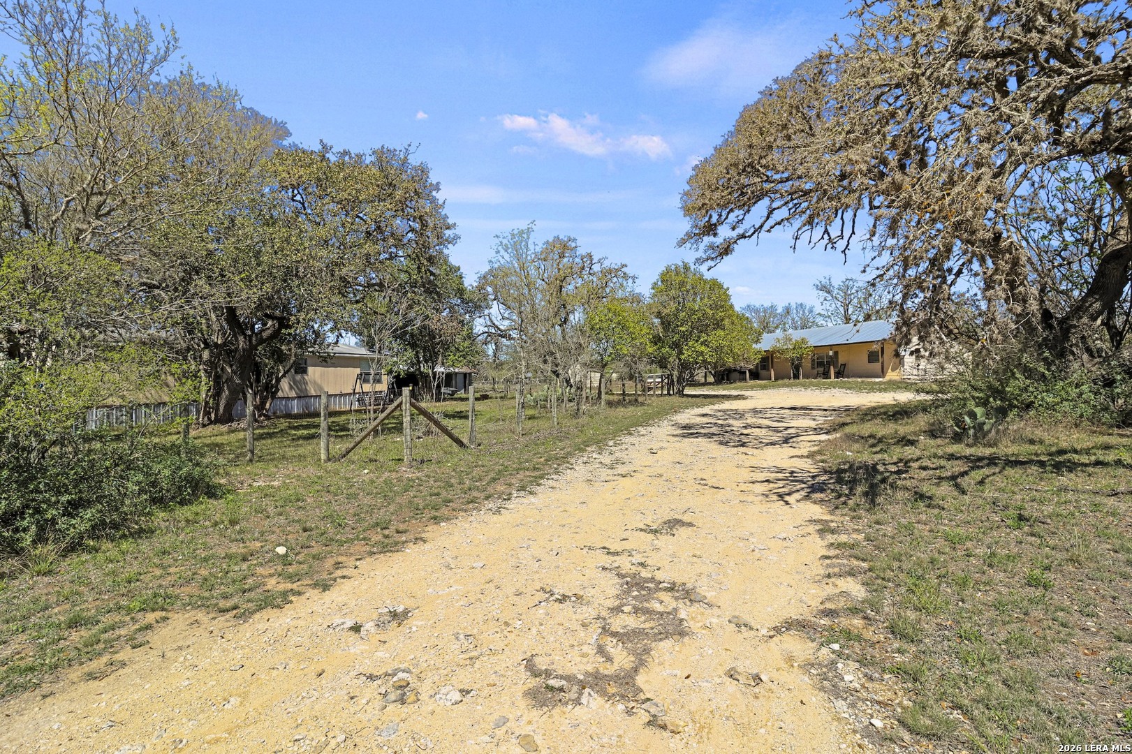 146 Exotic Bandera, TX 78003 - Photo 34 of 42
