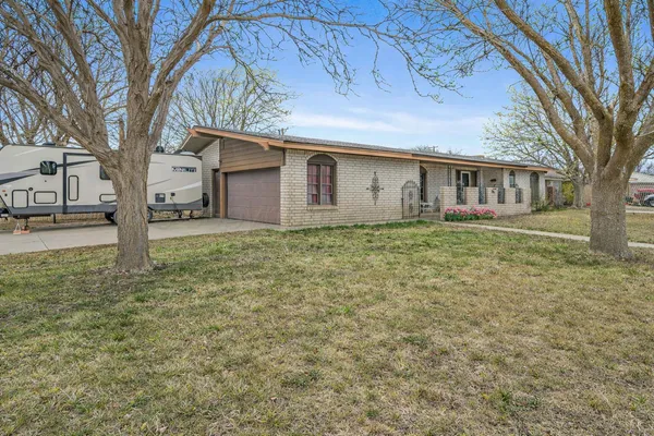 $219,990 | 201 Fir Street, Hereford, TX 79045