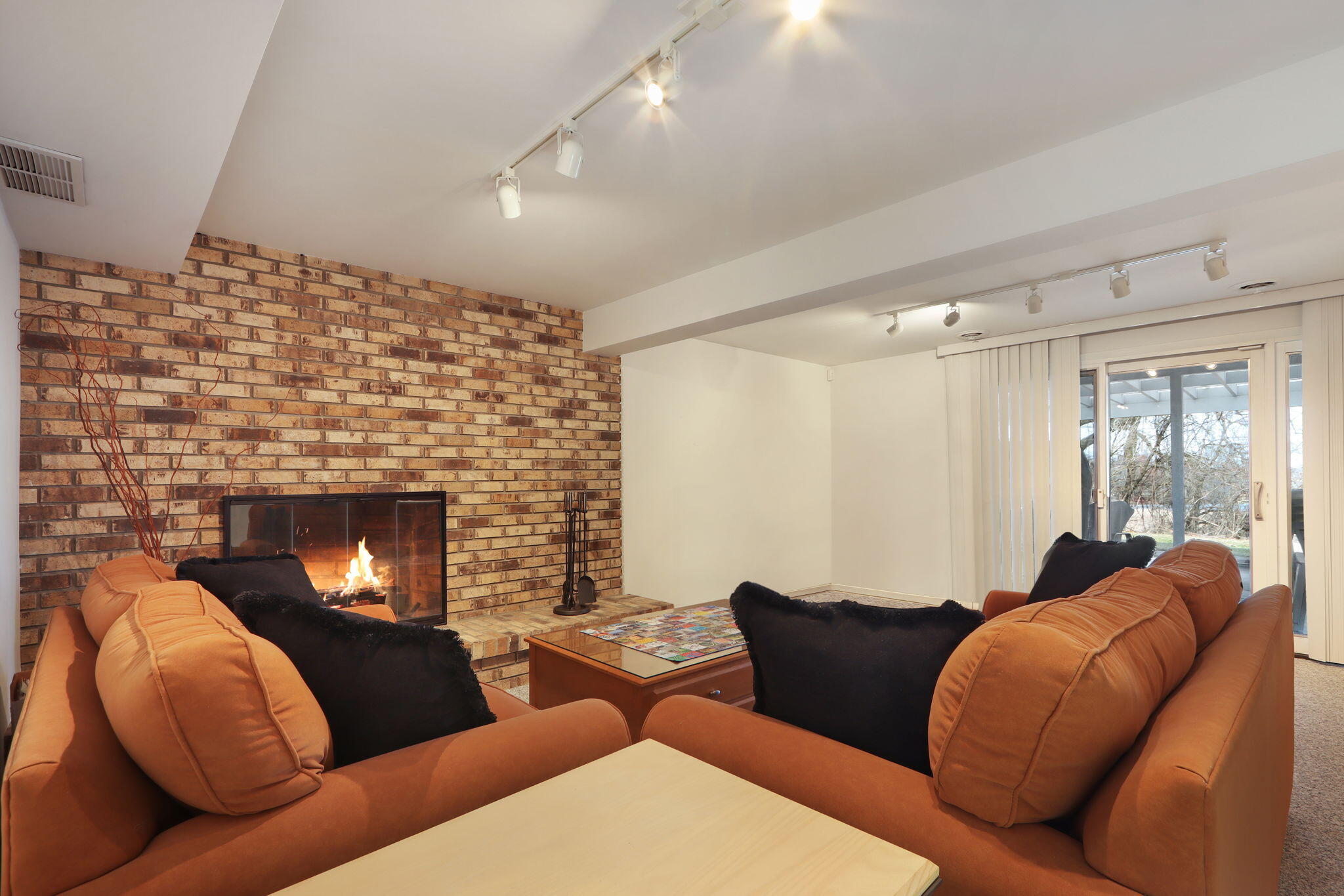 W5368 Plantation Road Sugar Creek, WI 53121 - Photo 22 of 31 Family Room