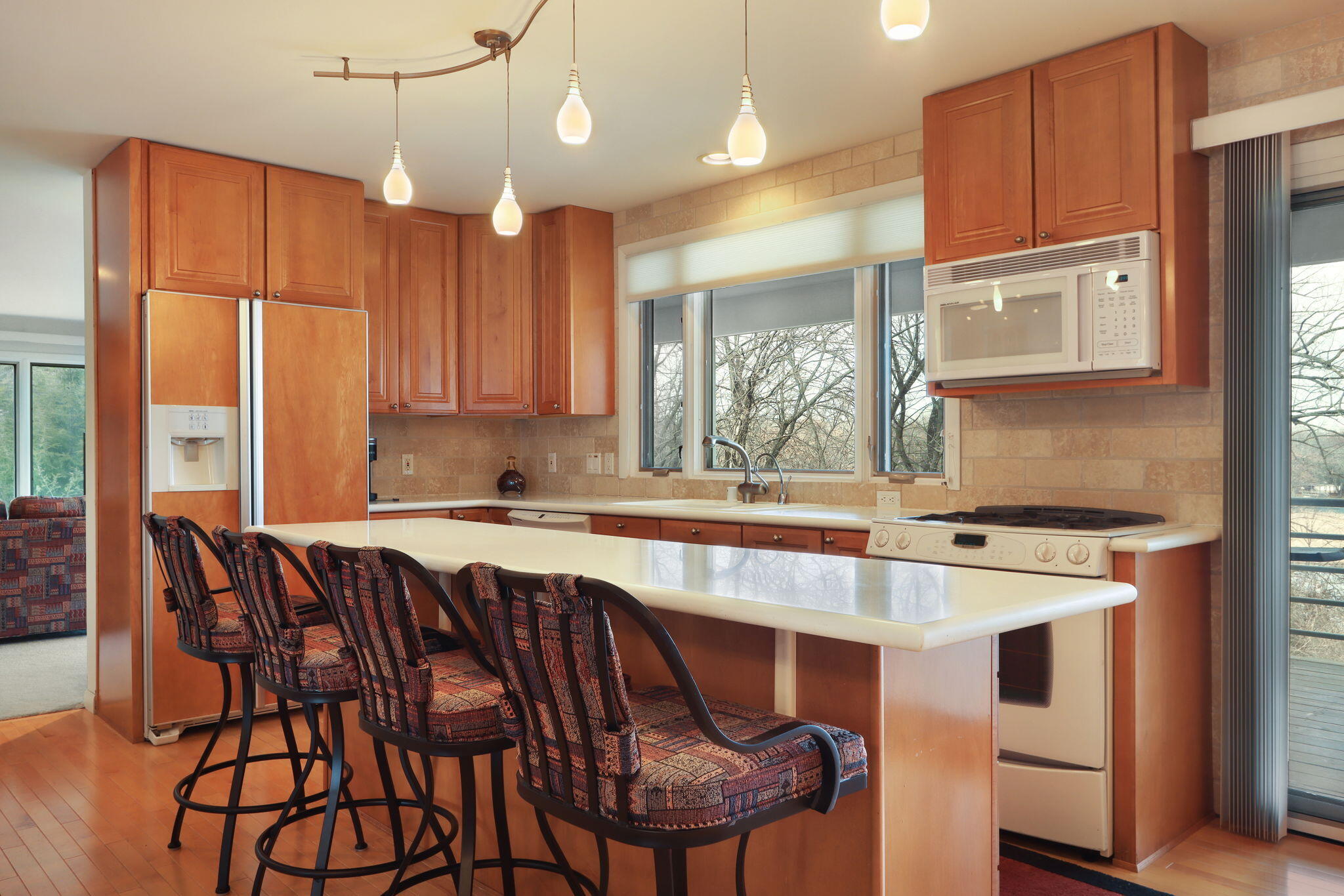 W5368 Plantation Road Sugar Creek, WI 53121 - Photo 7 of 31 Island