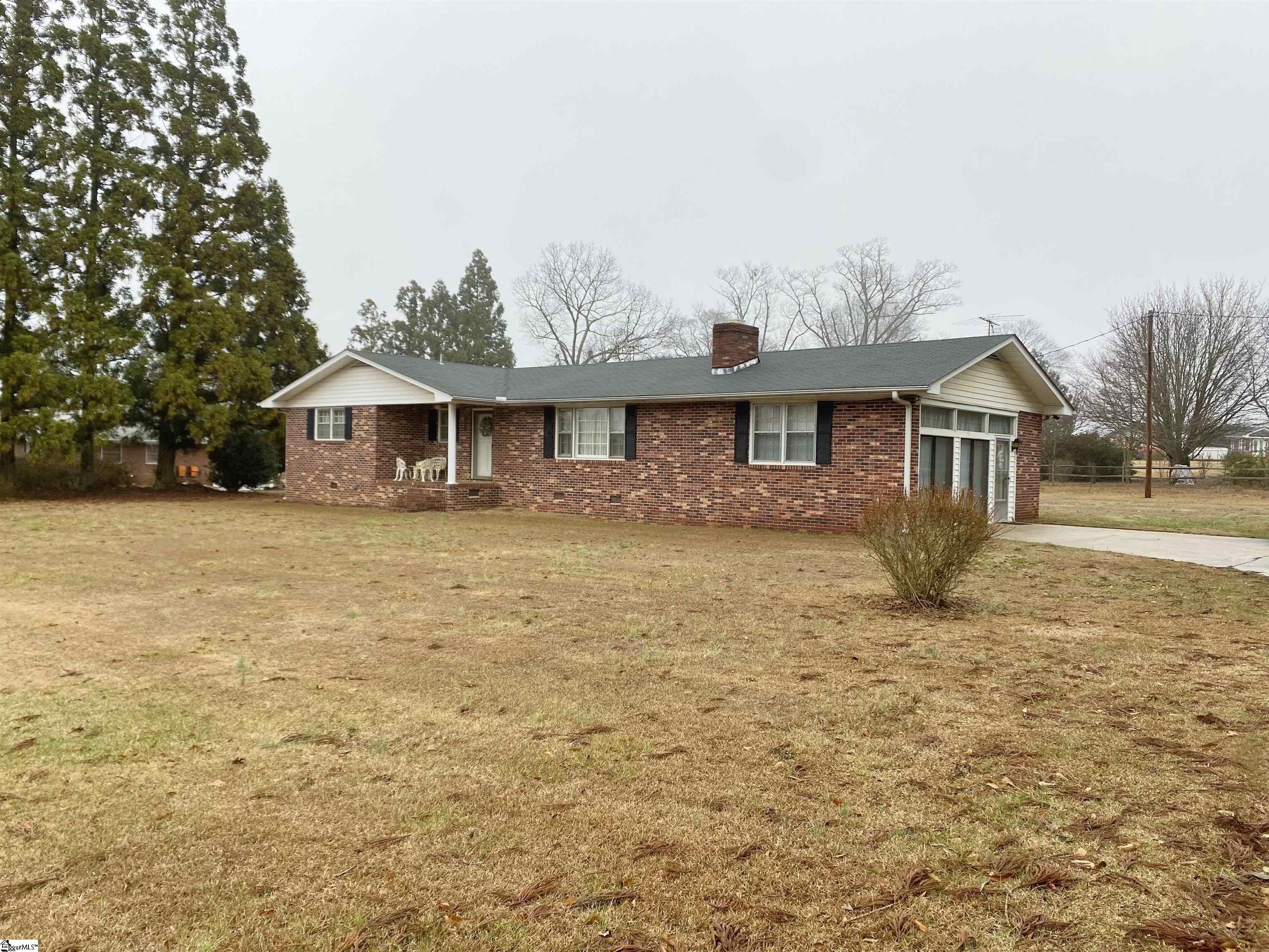 203 Clary Road Belton, SC 29627 - Photo 3 of 33 Gallery Image 3