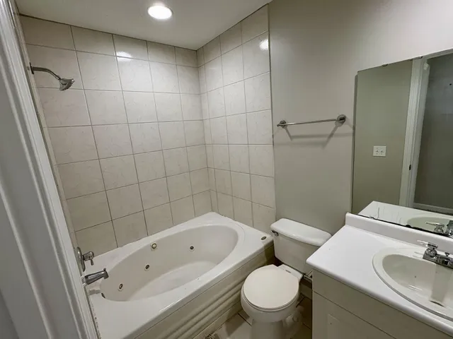 $2,200 | 1681 Baltusrol Lane, Mount Pleasant, SC 29466