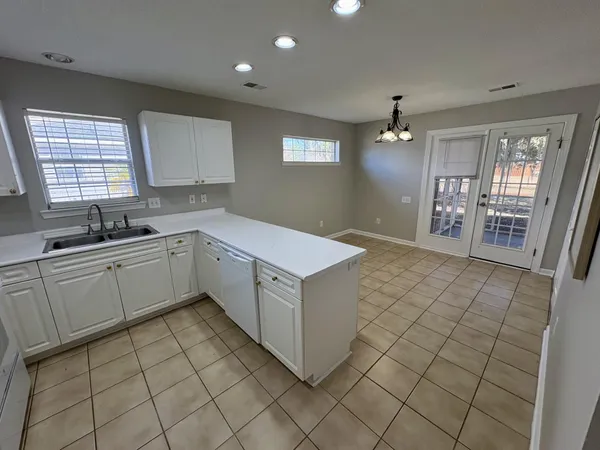 $2,200 | 1681 Baltusrol Lane, Mount Pleasant, SC 29466