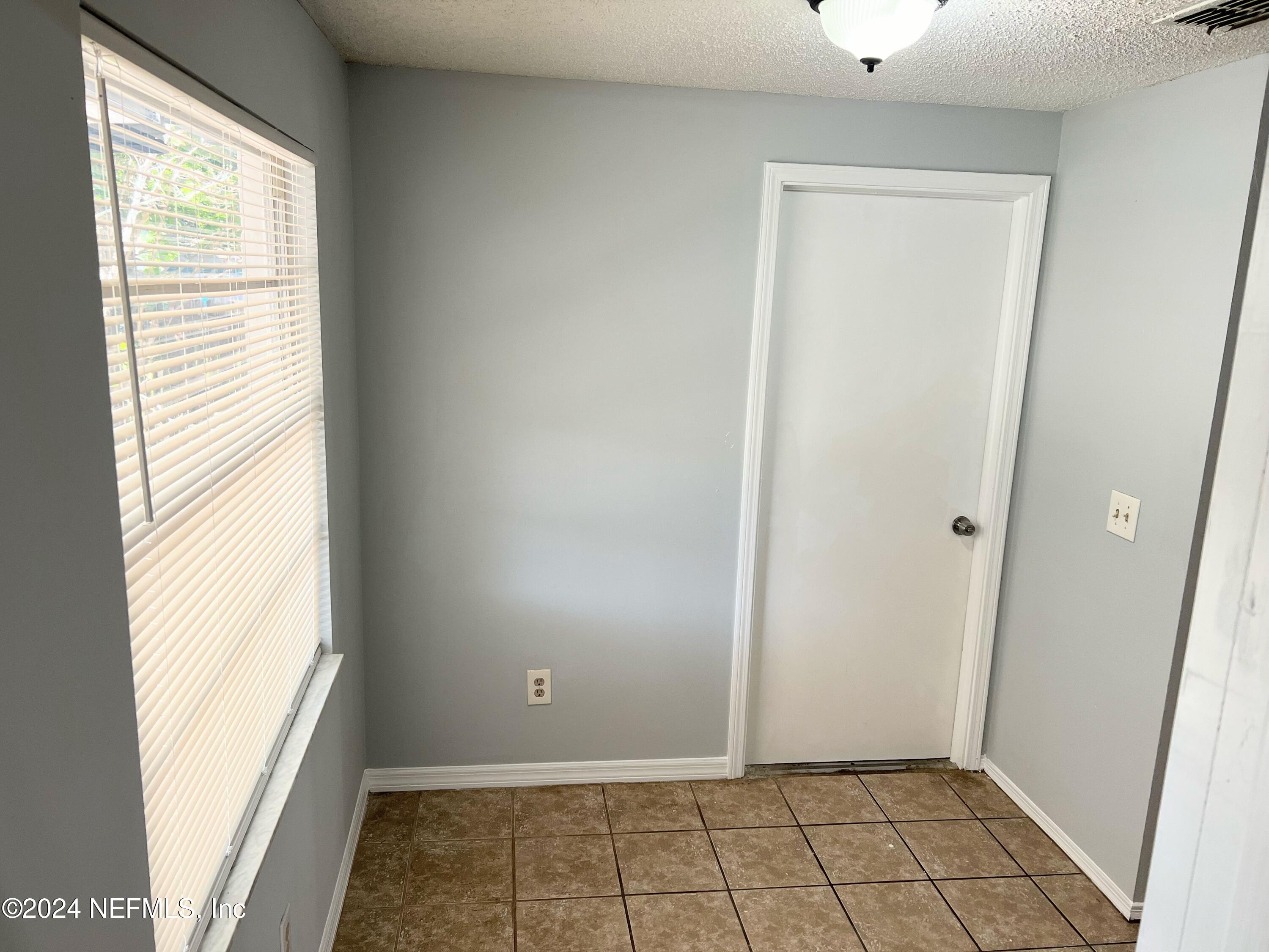 8150 Spring Lake Road North Jacksonville, FL 32210 - Photo 8 of 15 IMG_0123