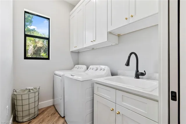 $899,000 | 3530 Hibiscus Avenue, Naples, FL 34104