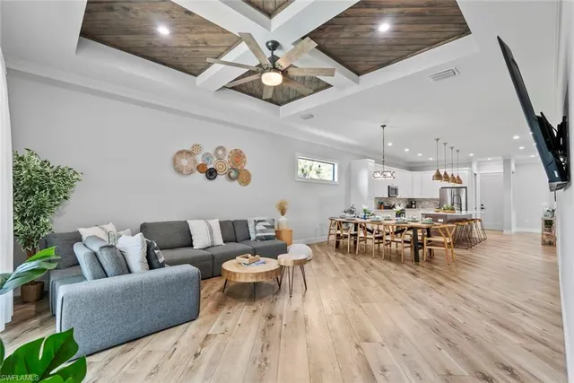 $899,000 | 3530 Hibiscus Avenue, Naples, FL 34104