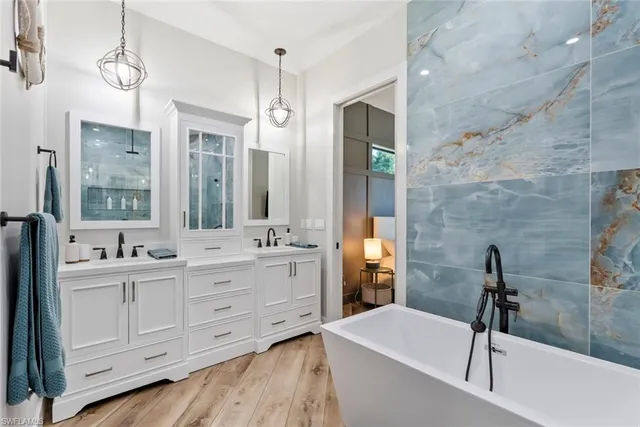 $899,000 | 3530 Hibiscus Avenue, Naples, FL 34104