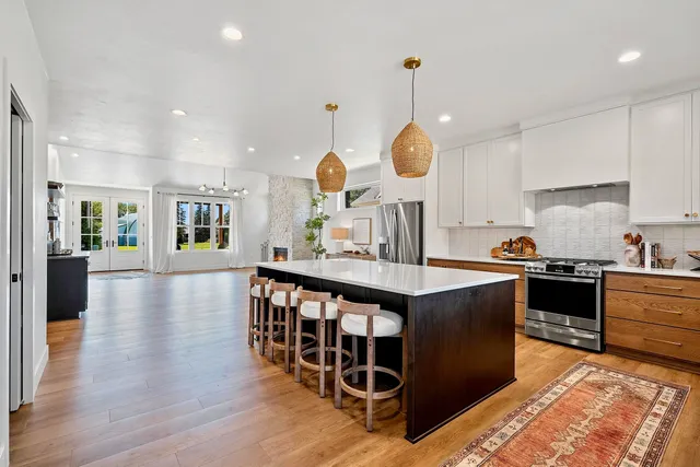 $825,000 | 1871 Ledgeview Road, De Pere, WI 54115