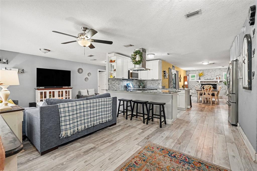 534 Leverett Road Seffner, FL 33584 - Photo 12 of 33