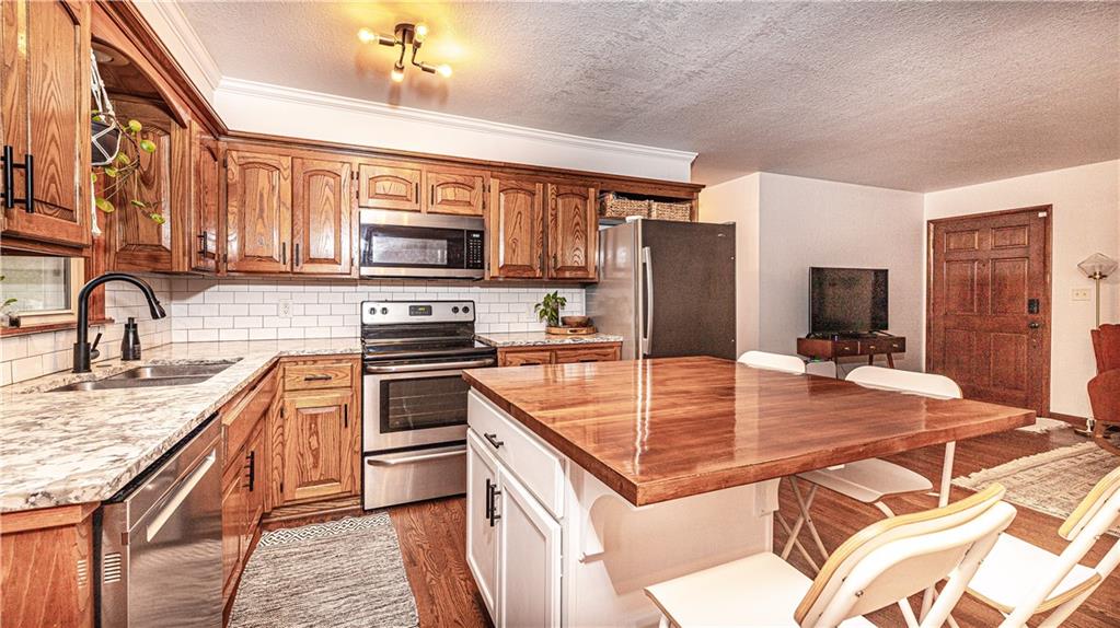 608 Northwest O'Brien Road Lee's Summit, MO 64063 - Photo 7 of 19