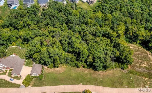 $199,000 | 69 Castle Blf Drive, St. Charles, MO 63304