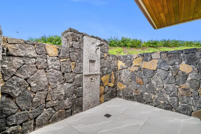 $3,600,000 | 73-4460 Kohanaiki Road, Kailua-Kona, HI 96740