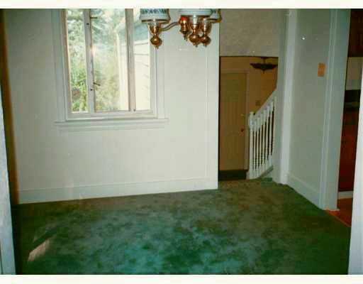 1430 Ridge Road Jeannette, PA 15644 - Photo 4 of 8 Dining Room.