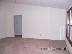 3000 Barrybrook Drive Springfield, IL 62702 - Photo 8 of 15