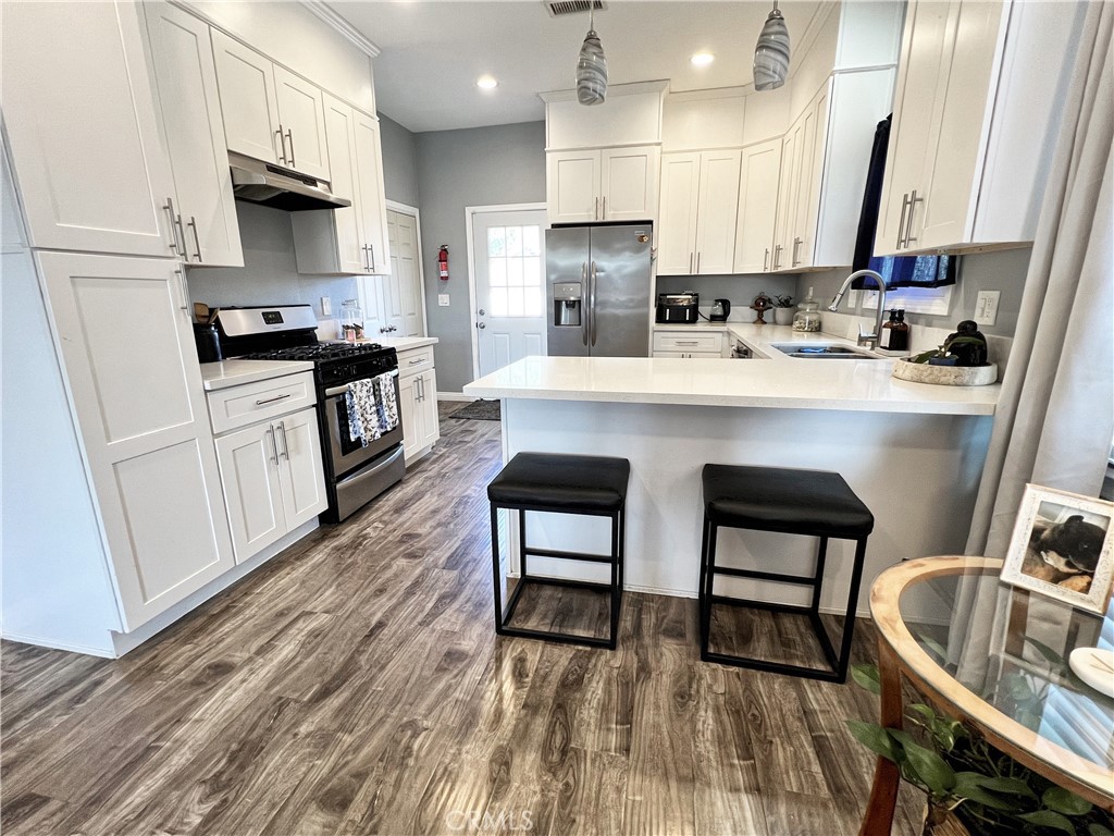 4173 Tenth Street Riverside, CA 92501 - Photo 4 of 15