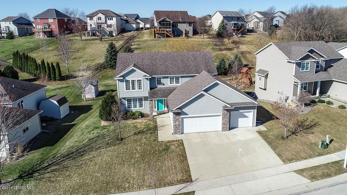 2596 Flagstone Lane Northwest Rochester, MN 55901 - Photo 4 of 33 Gallery Image 4