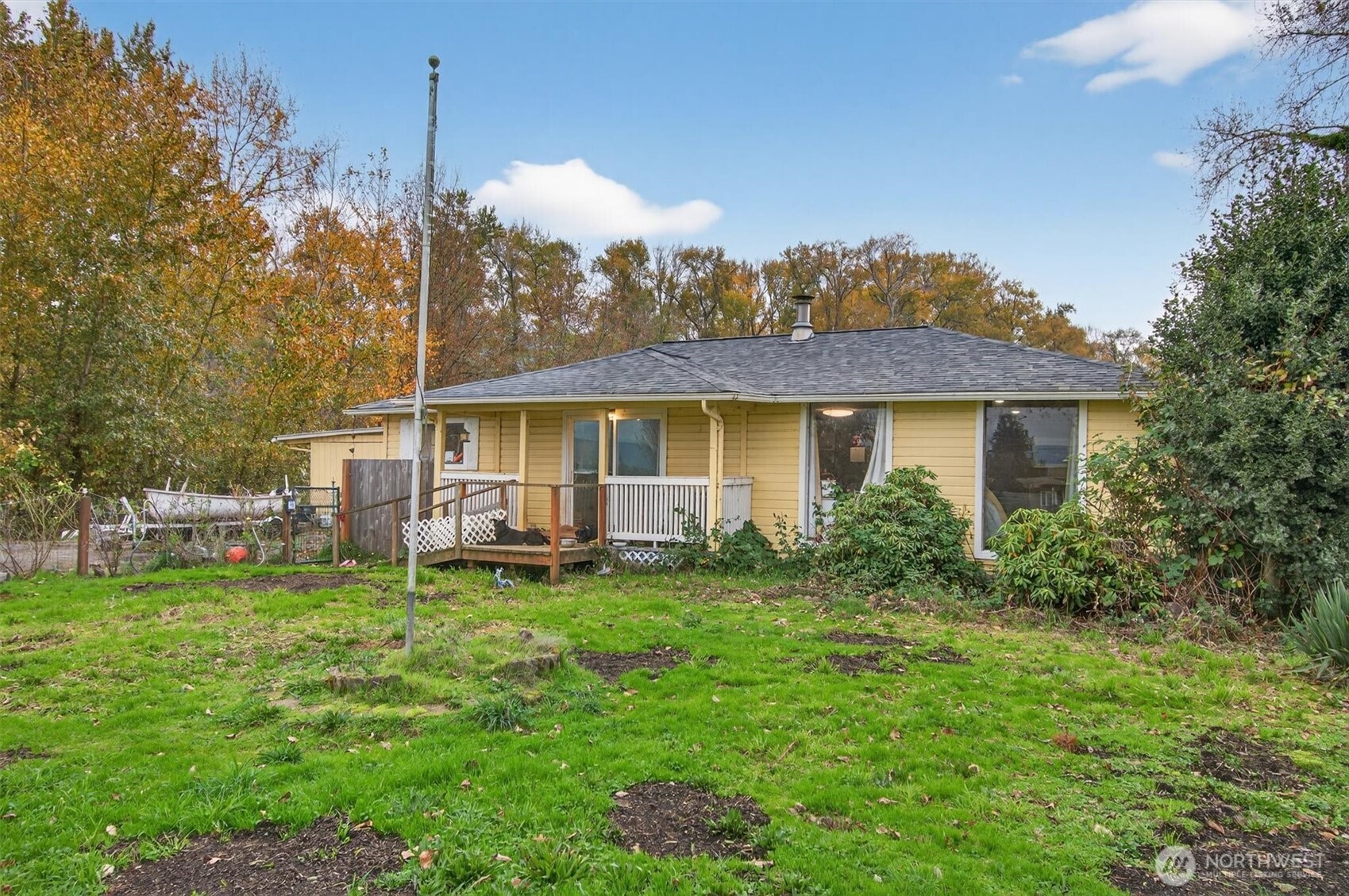 340 East Sunny Sands Road Cathlamet, WA 98612 - Photo 27 of 40