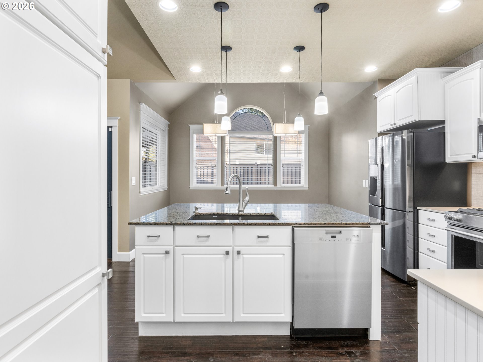 5610 Northeast Going Street Portland, OR 97218 - Photo 5 of 32