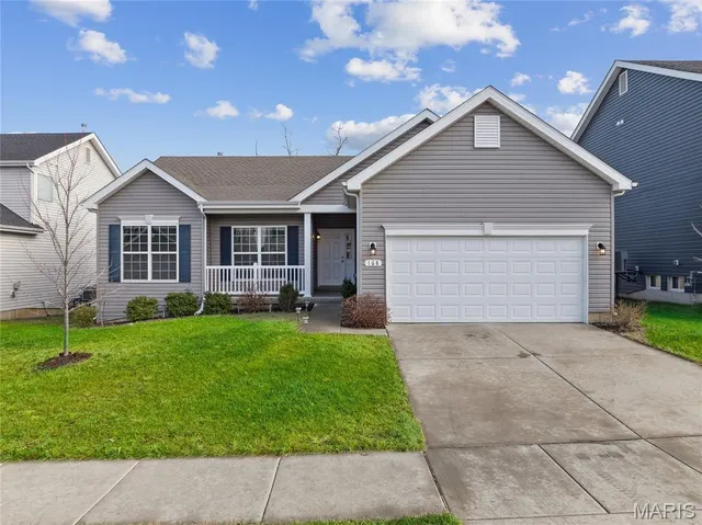$2,400 | 168 Hidden Bluffs Drive, Lake St. Louis, MO 63367