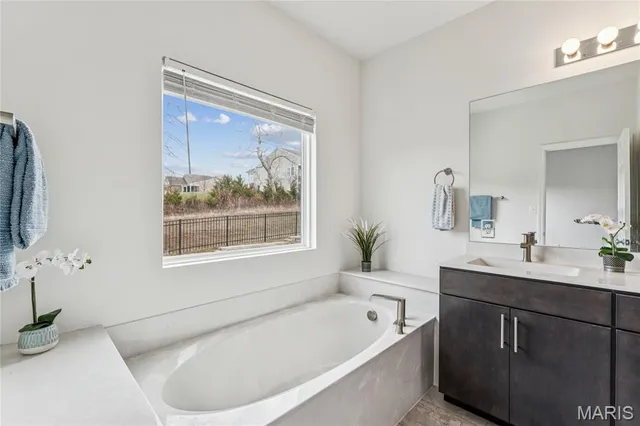 $2,400 | 168 Hidden Bluffs Drive, Lake St. Louis, MO 63367