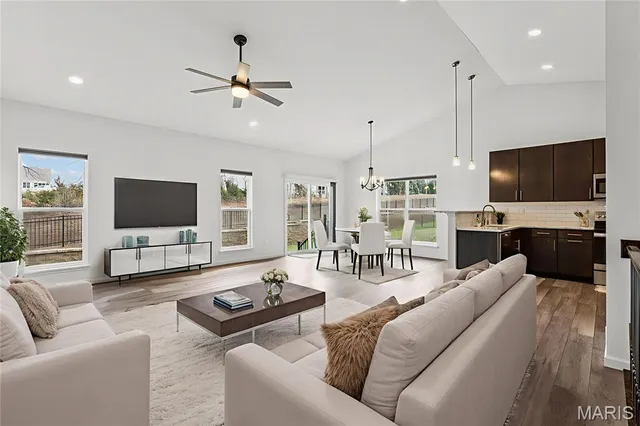 $2,400 | 168 Hidden Bluffs Drive, Lake St. Louis, MO 63367