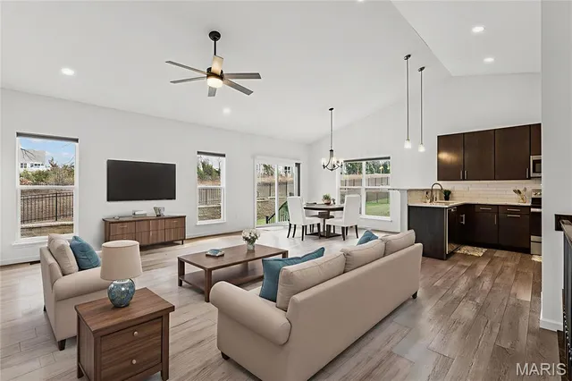 $2,400 | 168 Hidden Bluffs Drive, Lake St. Louis, MO 63367