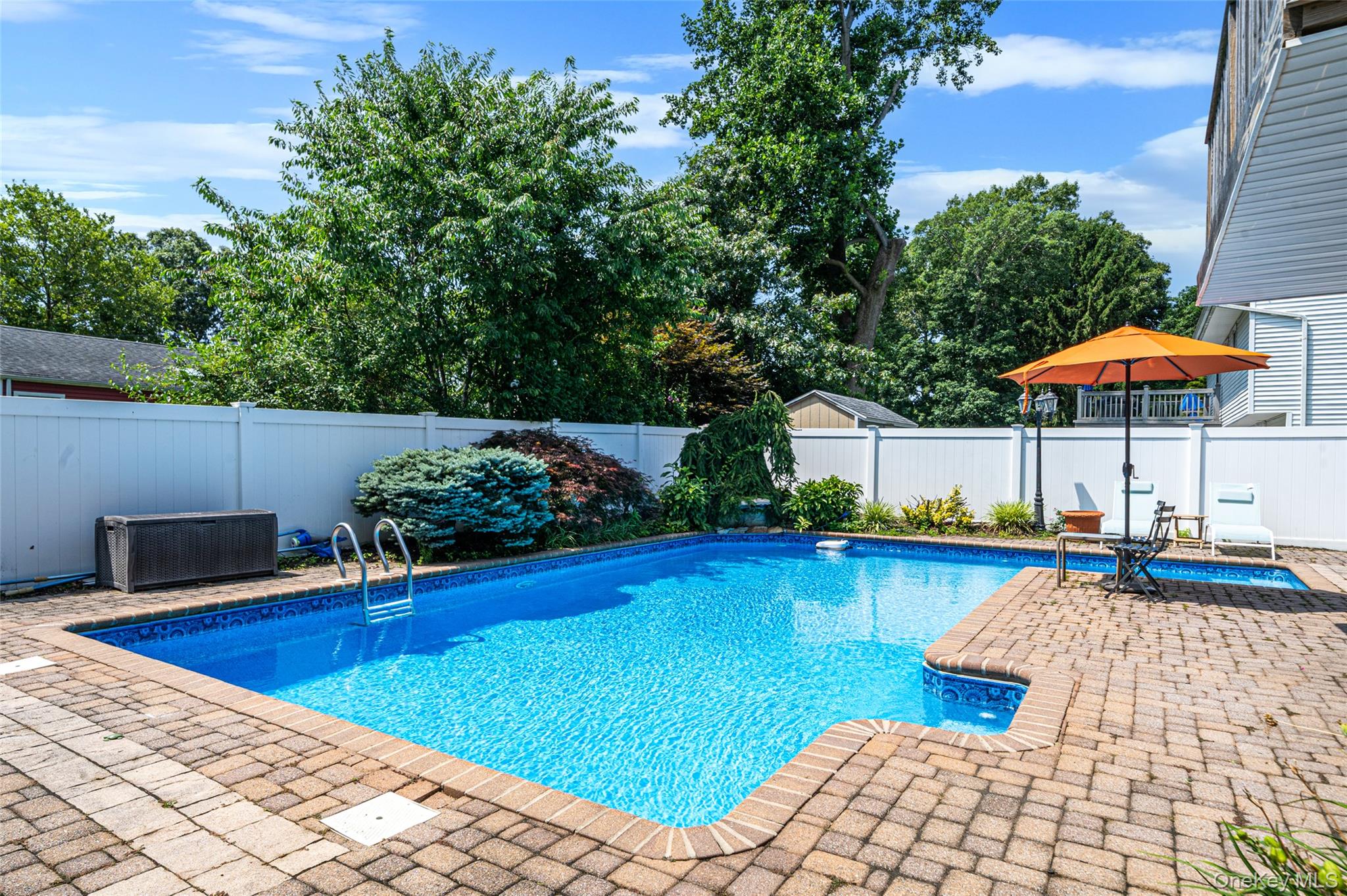 12 Alice Lane Commack, NY 11725 - Photo 11 of 38 Gallery Image 11