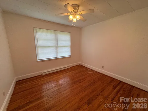 $1,675 | 1020 West Catawba Avenue, Mount Holly, NC 28120