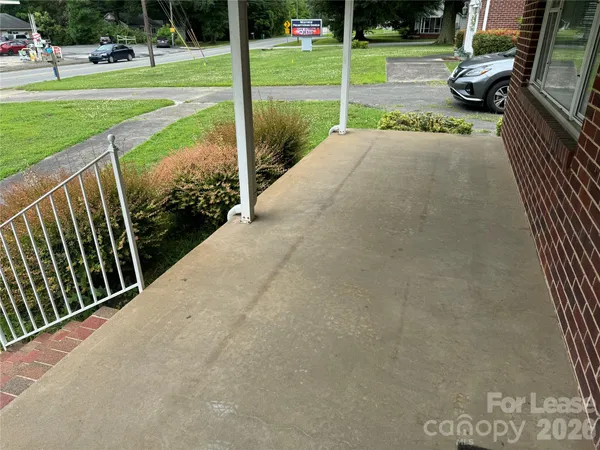 $1,675 | 1020 West Catawba Avenue, Mount Holly, NC 28120