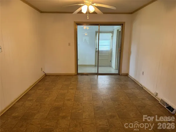 $1,675 | 1020 West Catawba Avenue, Mount Holly, NC 28120
