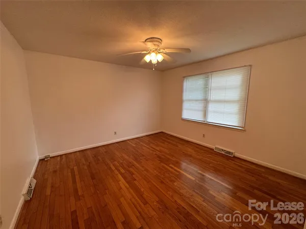 $1,675 | 1020 West Catawba Avenue, Mount Holly, NC 28120