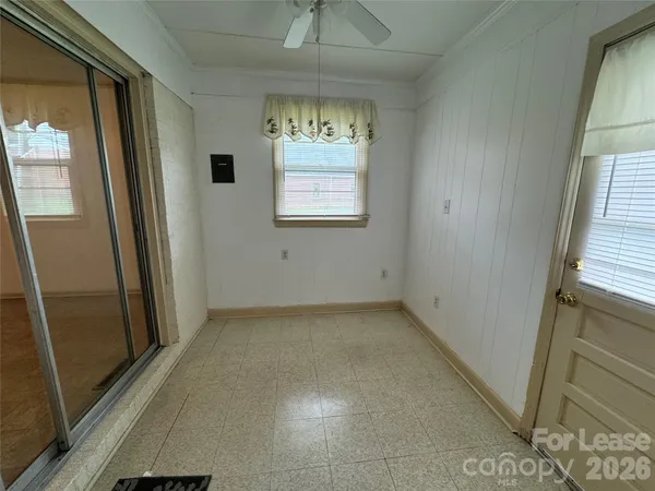 $1,675 | 1020 West Catawba Avenue, Mount Holly, NC 28120