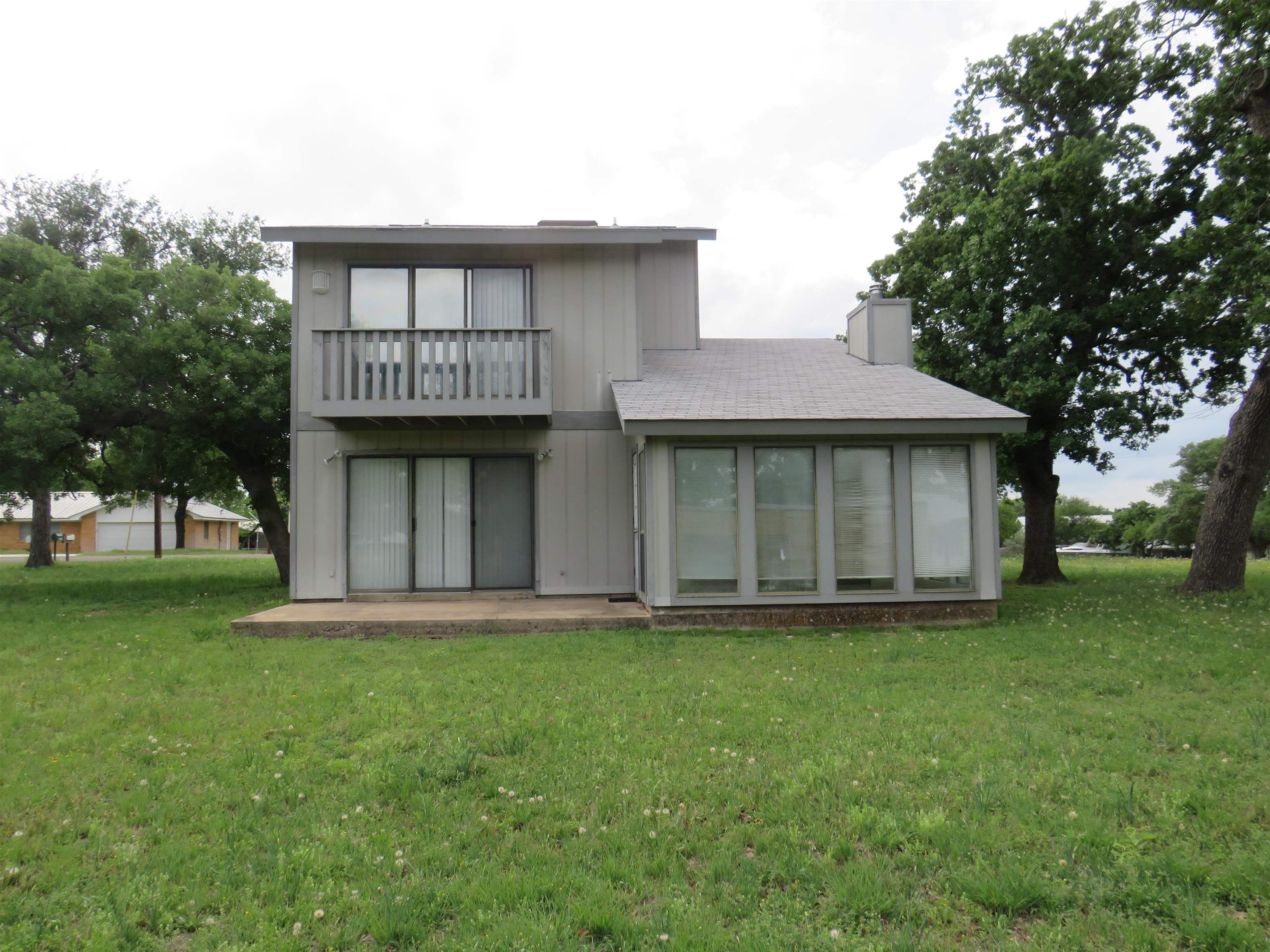 110 North Ridgeview Buchanan Dam, TX 78609 - Photo 2 of 40