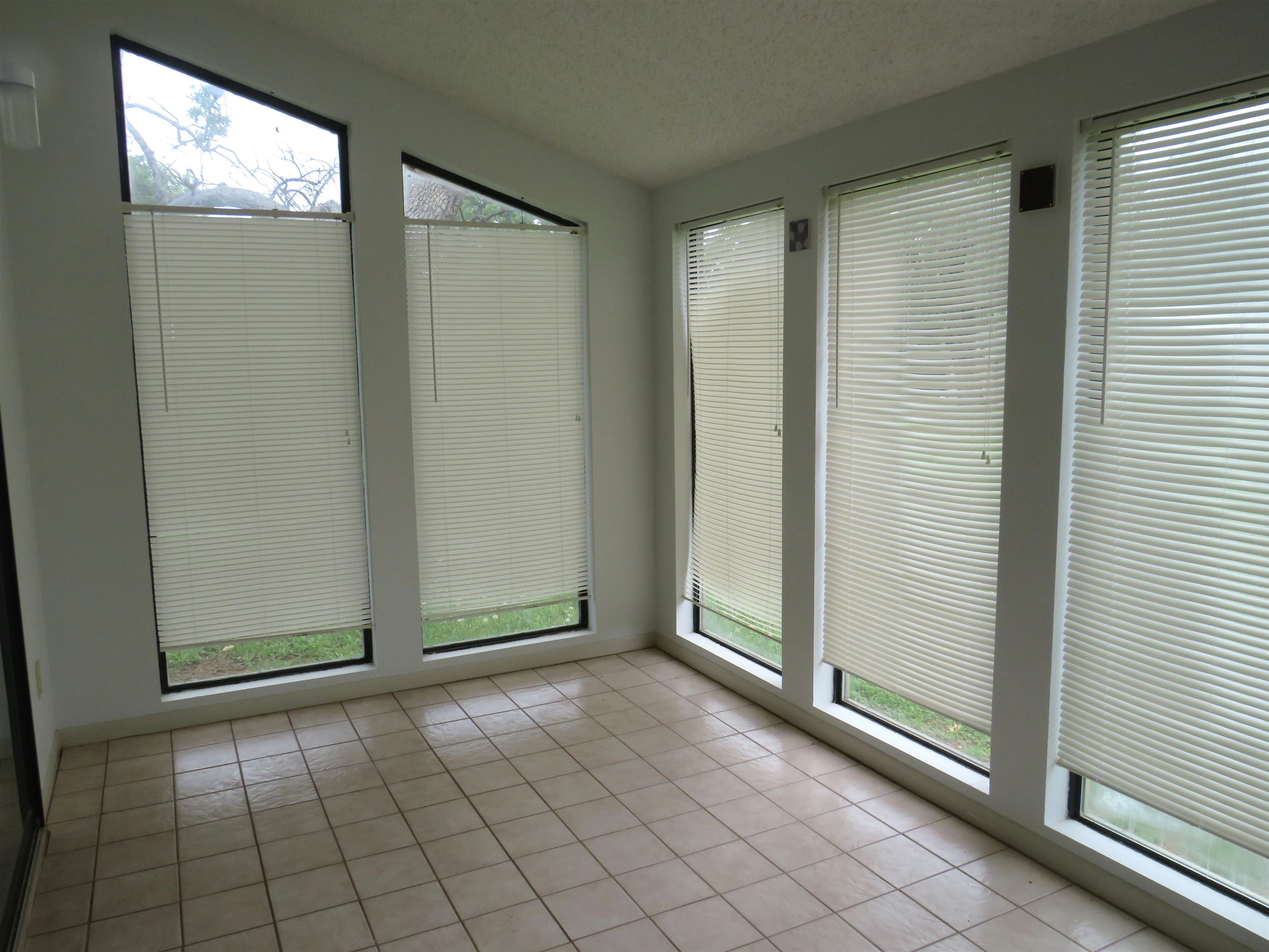 110 North Ridgeview Buchanan Dam, TX 78609 - Photo 21 of 40