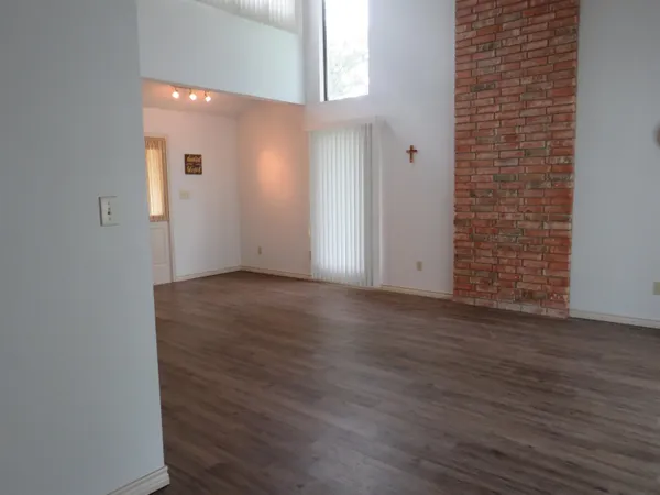 $249,000 | 110 North Ridgeview, Buchanan Dam, TX 78609