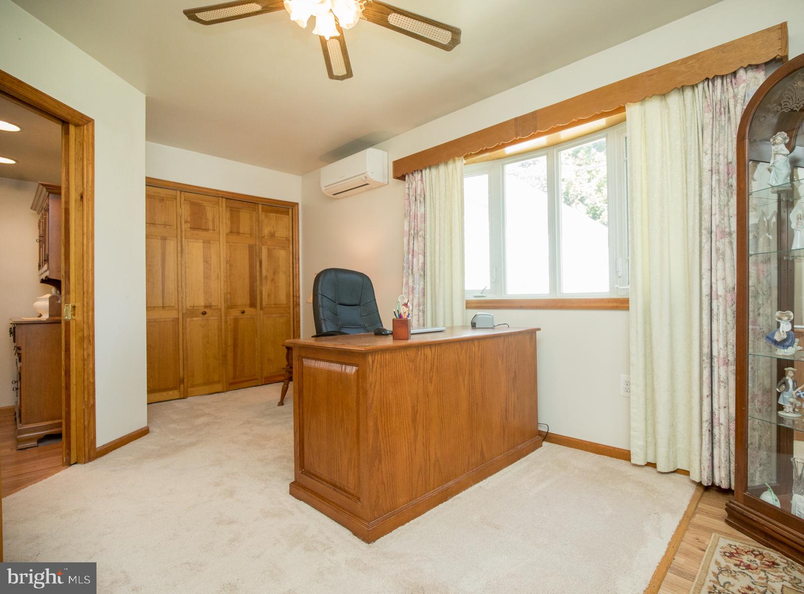 9862 Verree Road Philadelphia, PA 19115 - Photo 14 of 35 Family Room