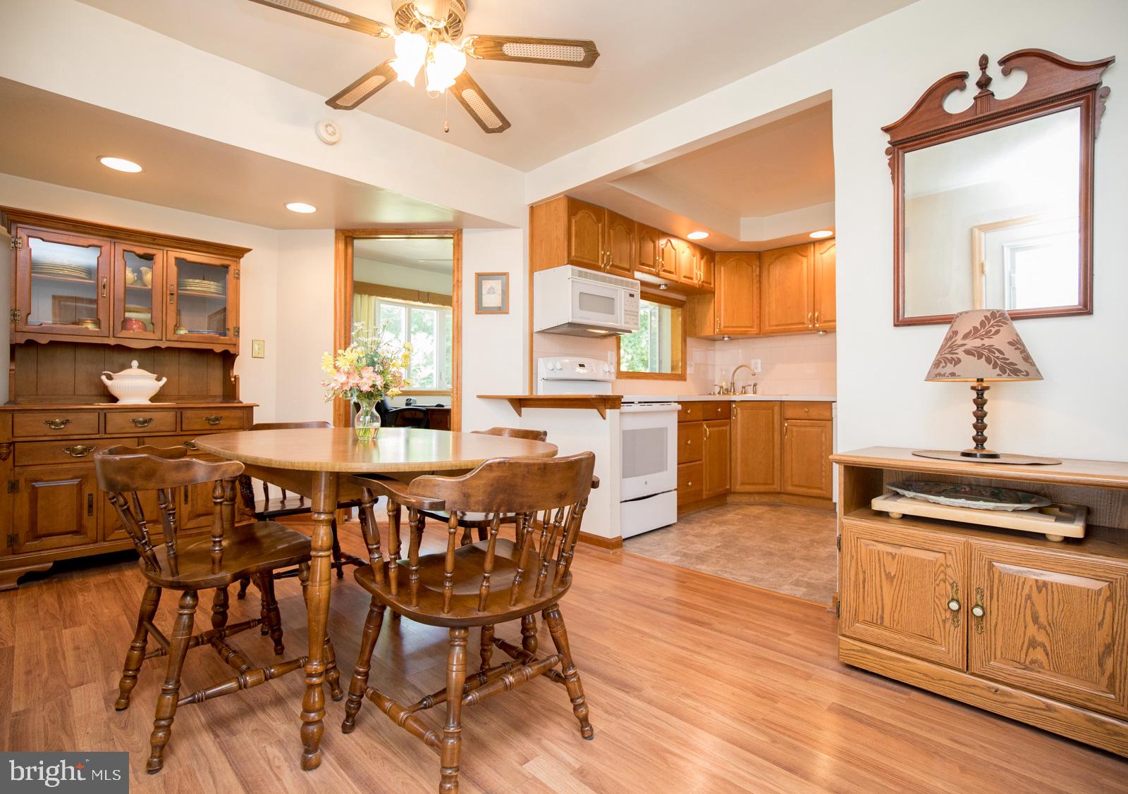 9862 Verree Road Philadelphia, PA 19115 - Photo 9 of 35 Dining Room