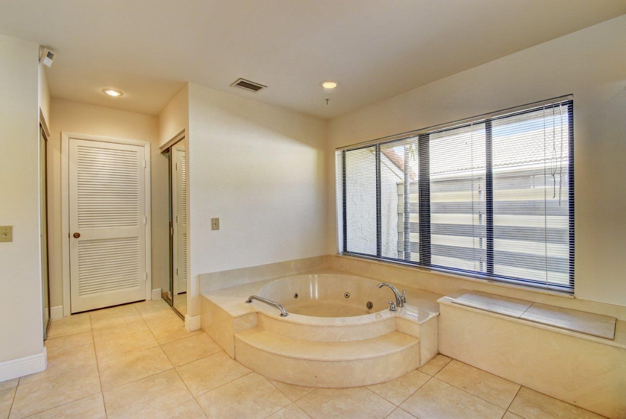 10486 Boca Woods Lane Boca Raton, FL 33428 - Photo 22 of 62 Virtuals1 (22)