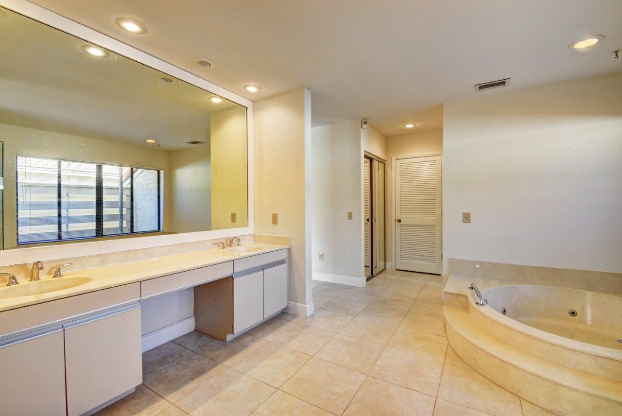 10486 Boca Woods Lane Boca Raton, FL 33428 - Photo 24 of 62 Virtuals1 (24)
