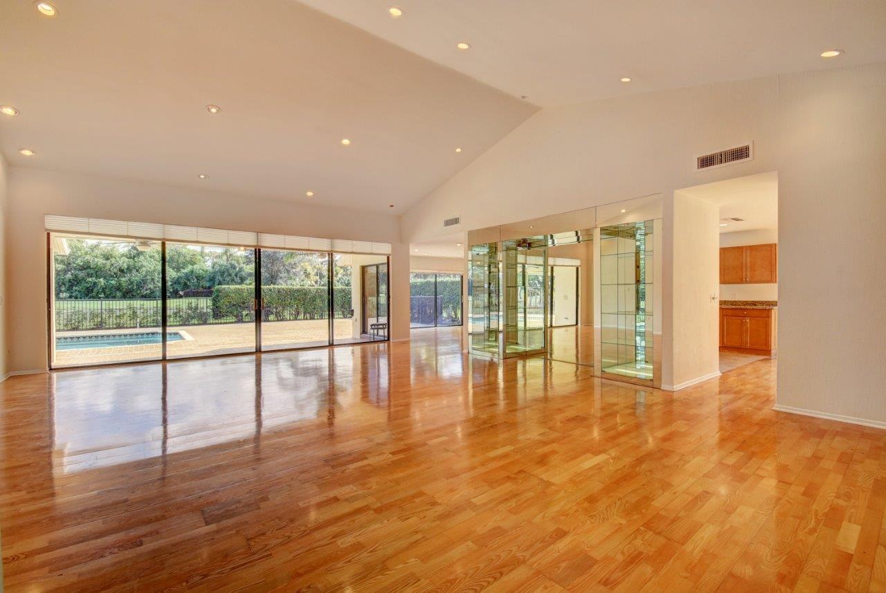 10486 Boca Woods Lane Boca Raton, FL 33428 - Photo 5 of 62 Virtuals1 (5)