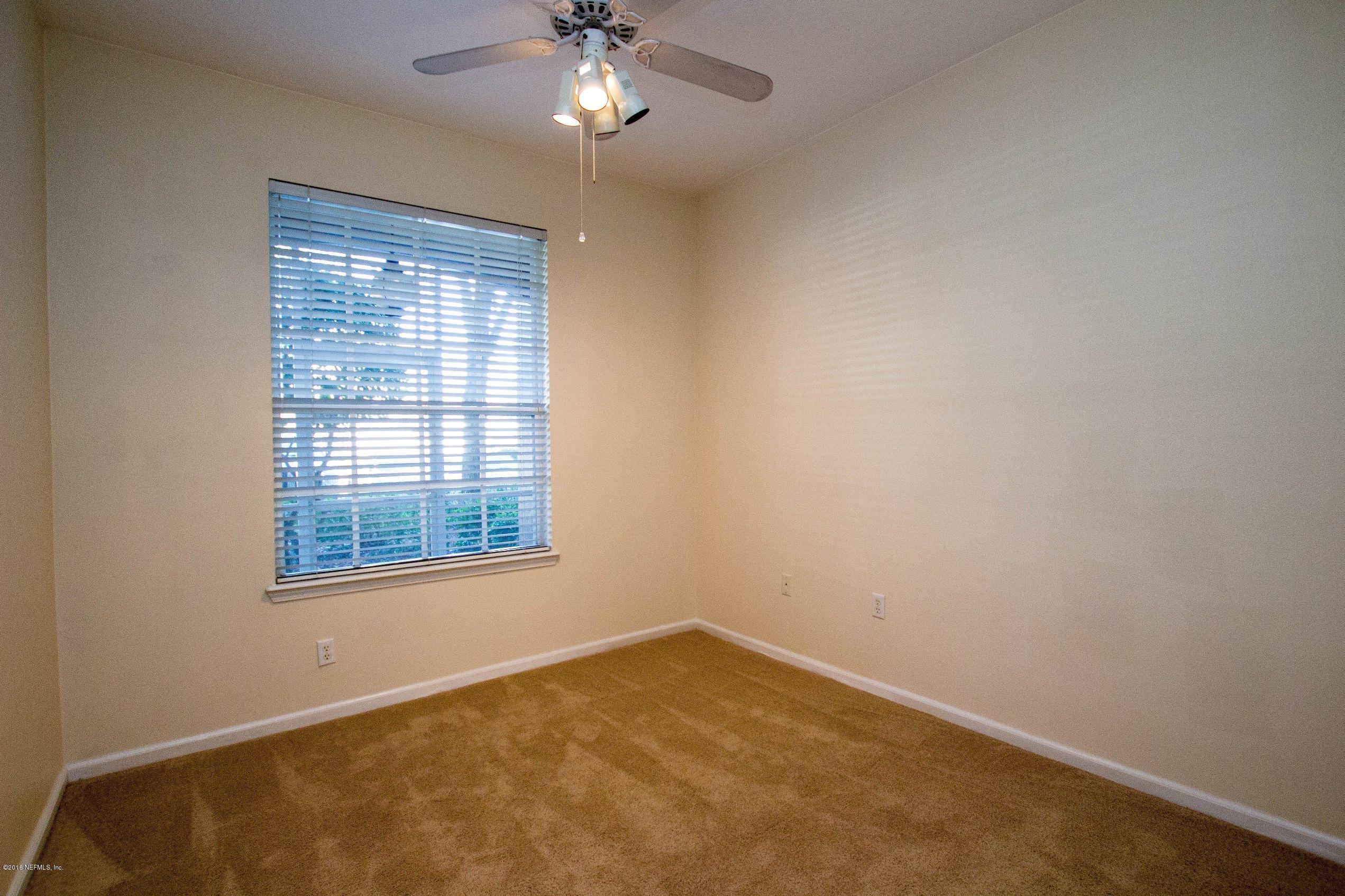10550 Baymeadows Road, Unit 220 Jacksonville, FL 32256 - Photo 11 of 24 Master Bedroom