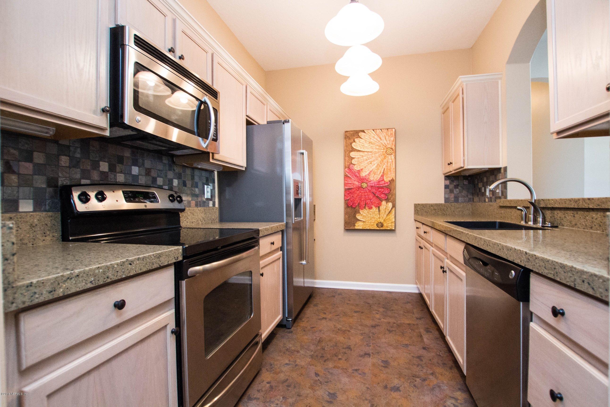 10550 Baymeadows Road, Unit 220 Jacksonville, FL 32256 - Photo 2 of 24 KItchen