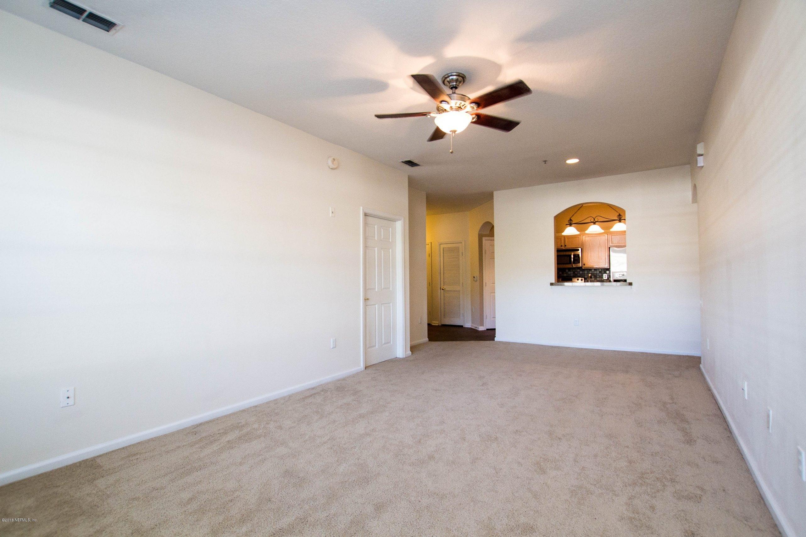 10550 Baymeadows Road, Unit 220 Jacksonville, FL 32256 - Photo 3 of 24 Living View 3
