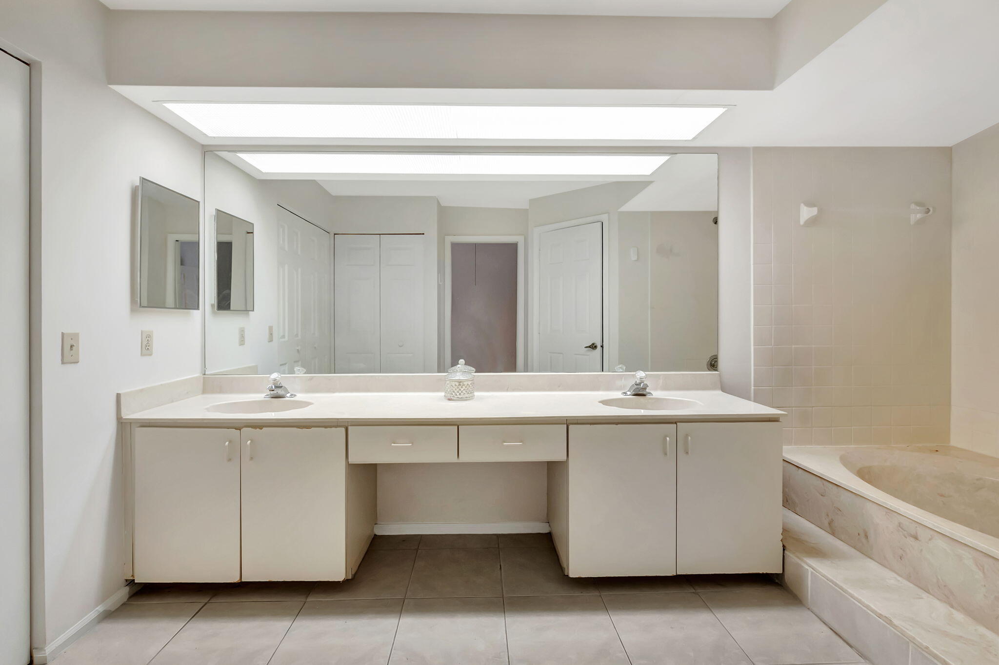 5750 Coach House Circle, Unit E Boca Raton, FL 33486 - Photo 24 of 44 DOUBLE SINK VANITY