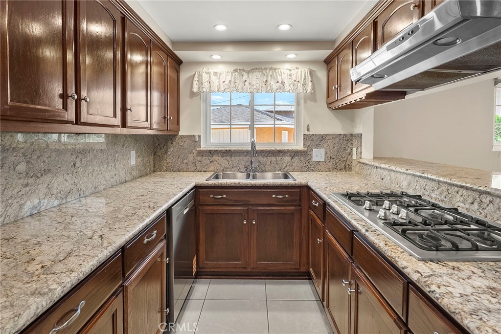 1956 West 231st Street Torrance, CA 90501 - Photo 14 of 41